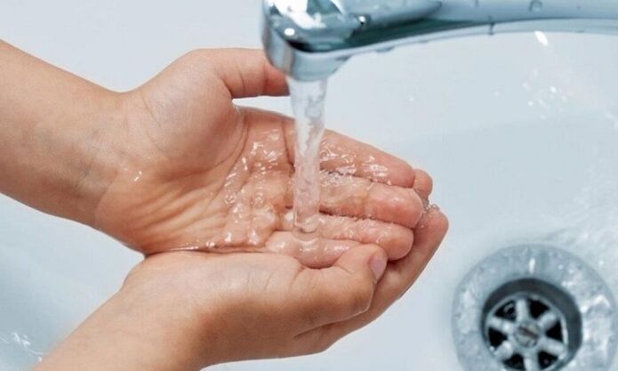 umývanie rúk ako prevencia pred napadnutím parazitmi